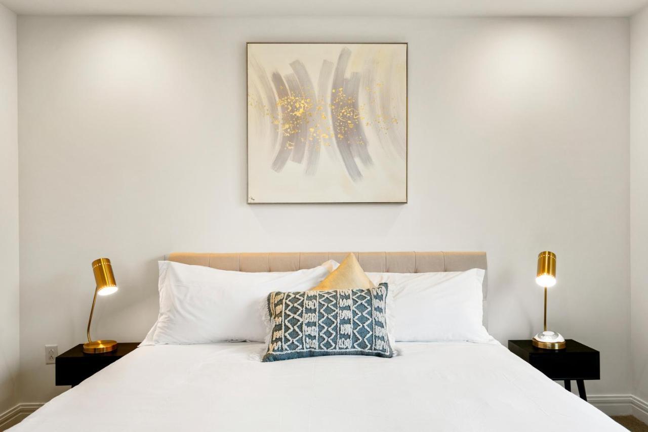 Two-Bedroom Apartment (Self Check-in with Virtual Front Desk),1430556718:JPEG