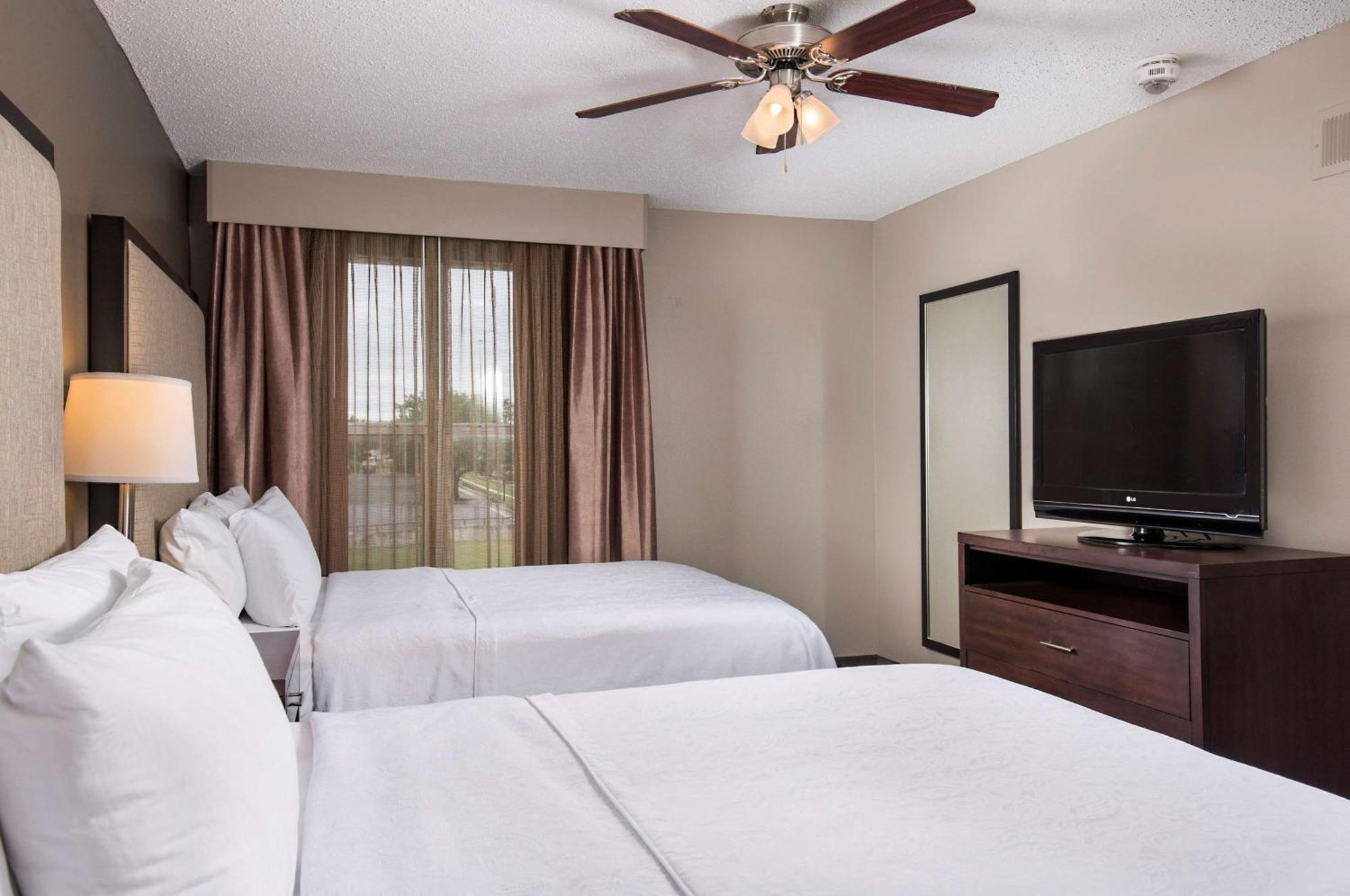 Double Room Two Double Beds Bath Tub Hearing Accessible or Non-Smoking,1551962755:JPEG