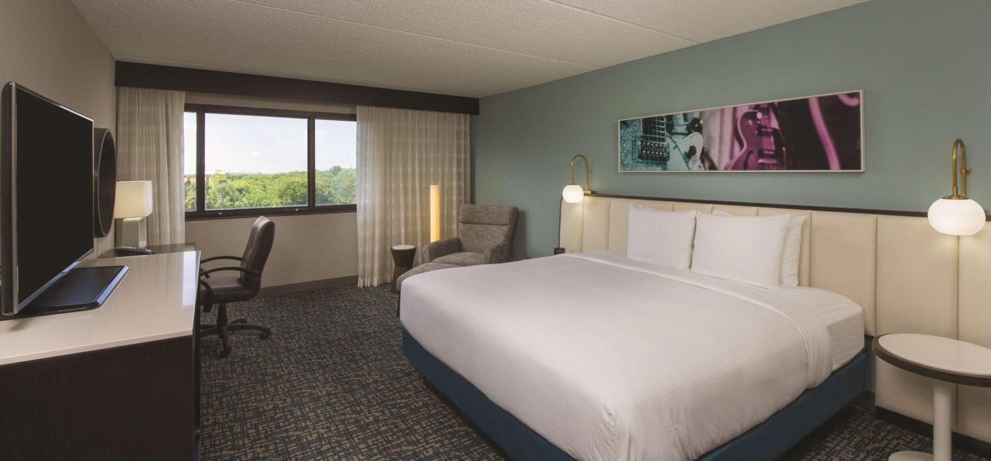 King Room,1548722659:JPEG
