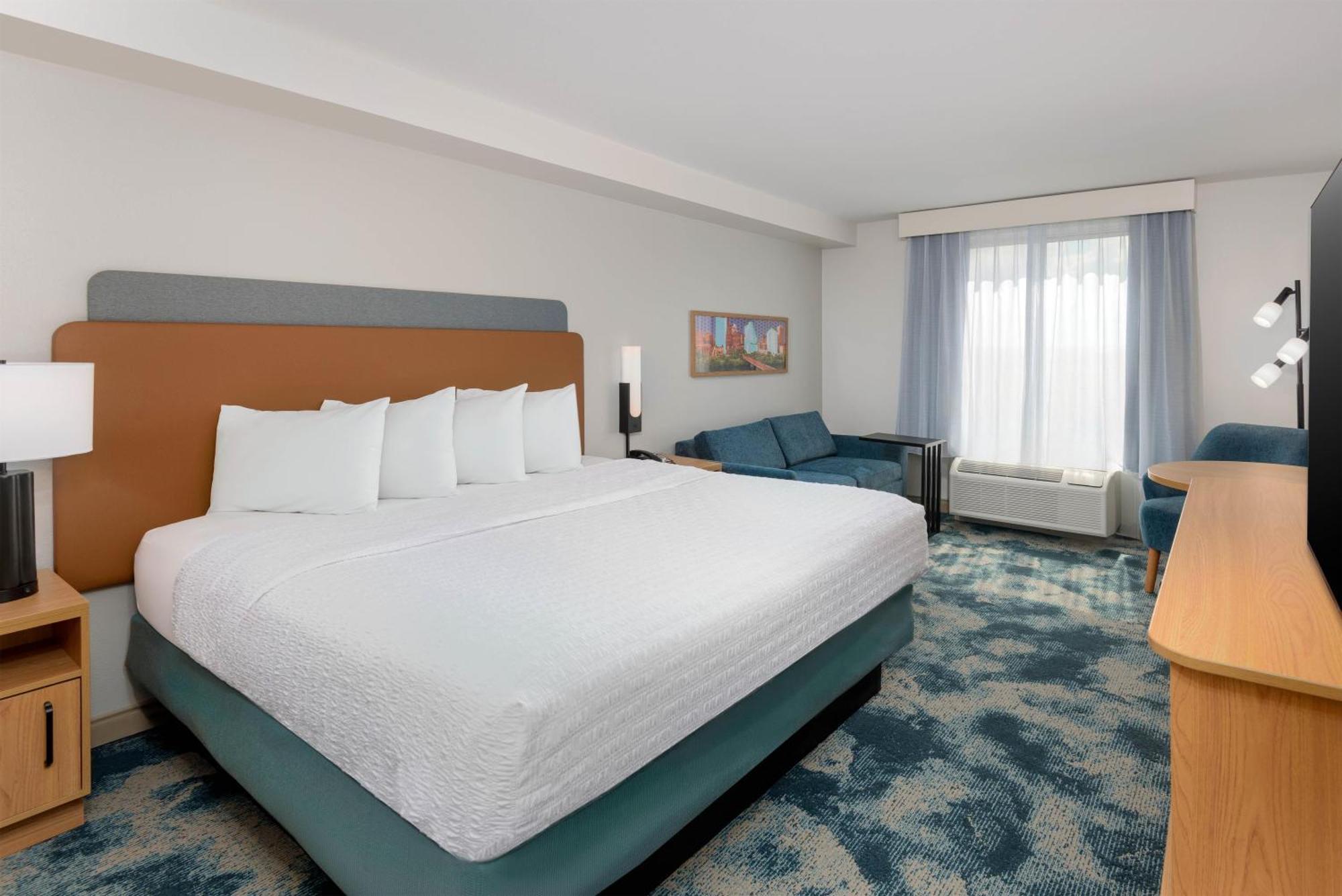 King Room,1742664855:JPEG